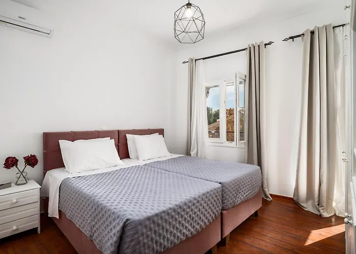 Ferienhaus Eveniki House *